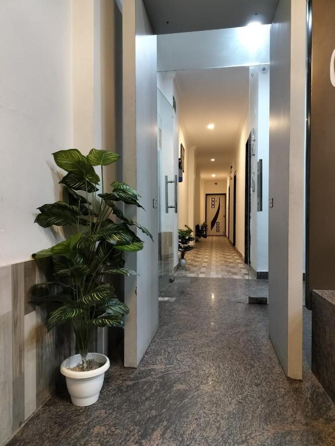 Hotel Clink New Delhi Airport Kültér fotó
