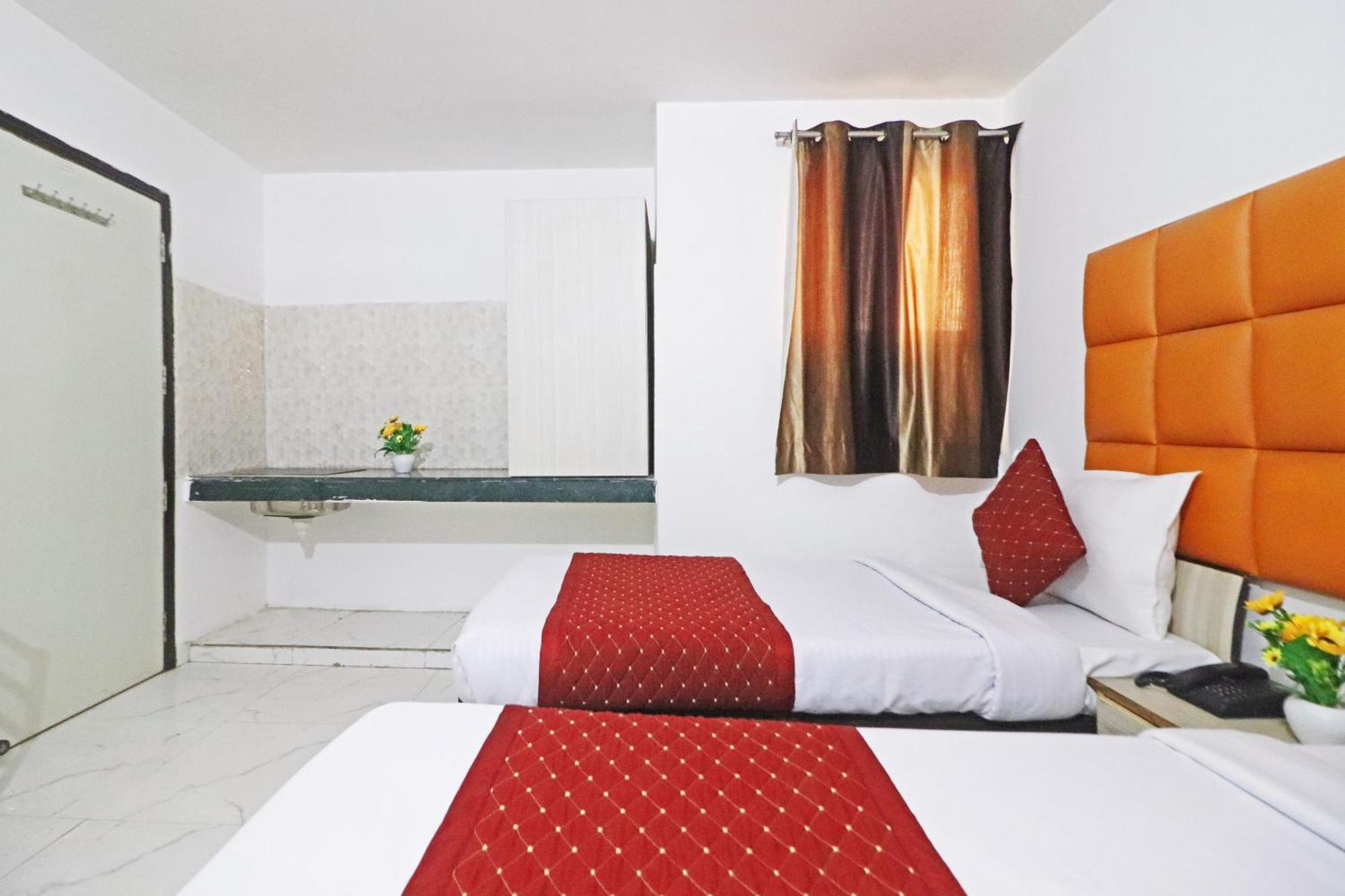 Hotel Clink New Delhi Airport Kültér fotó