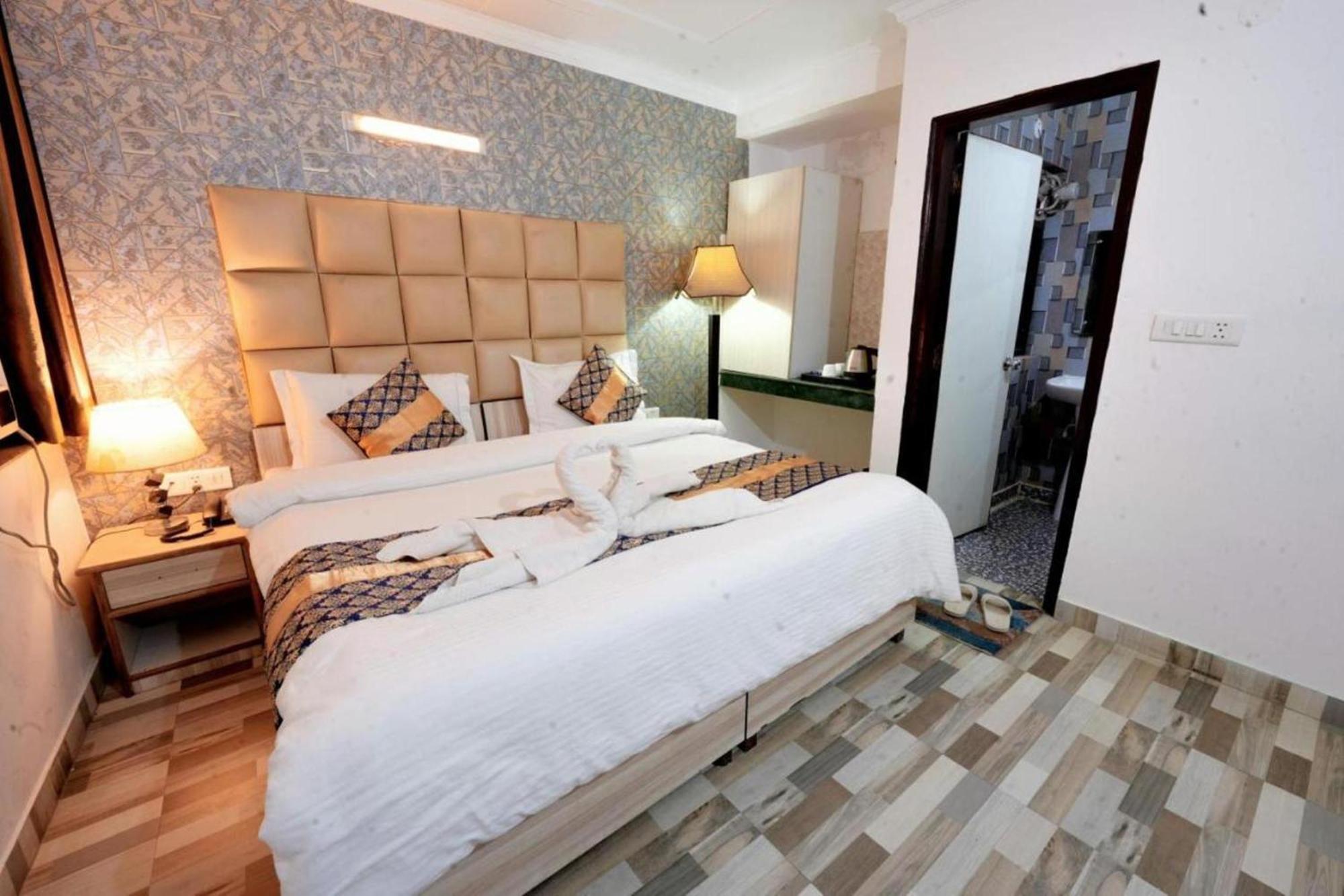 Hotel Clink New Delhi Airport Kültér fotó