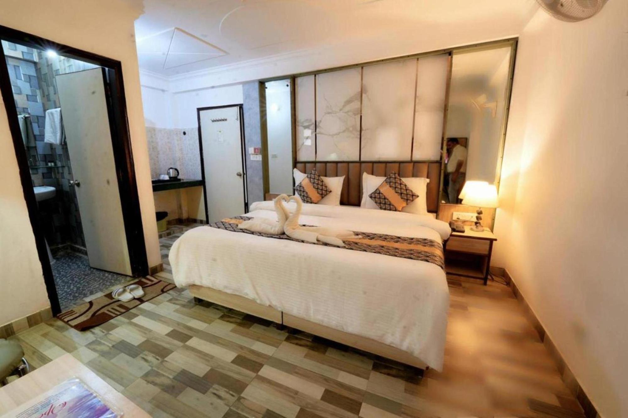 Hotel Clink New Delhi Airport Kültér fotó