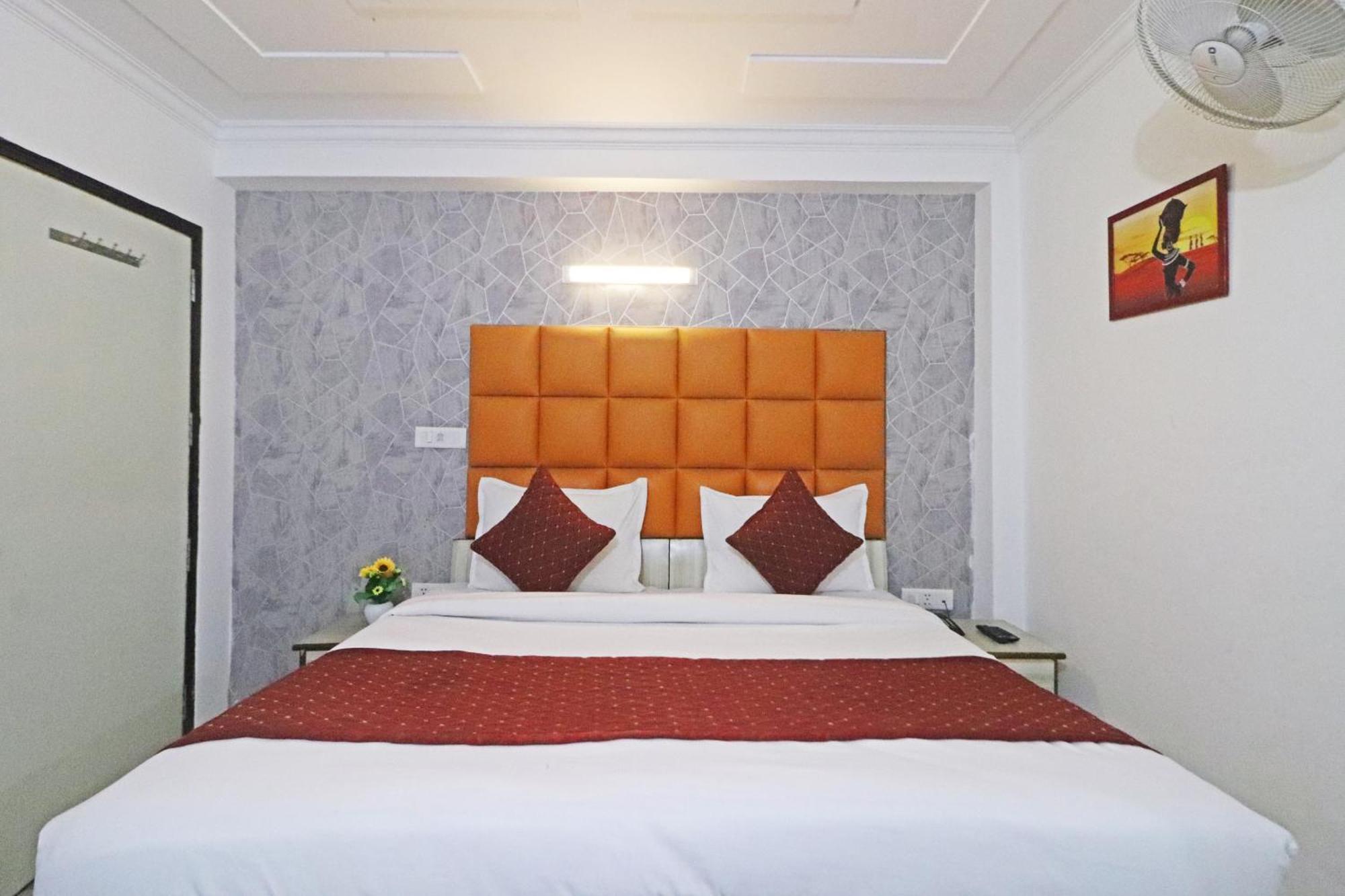 Hotel Clink New Delhi Airport Kültér fotó