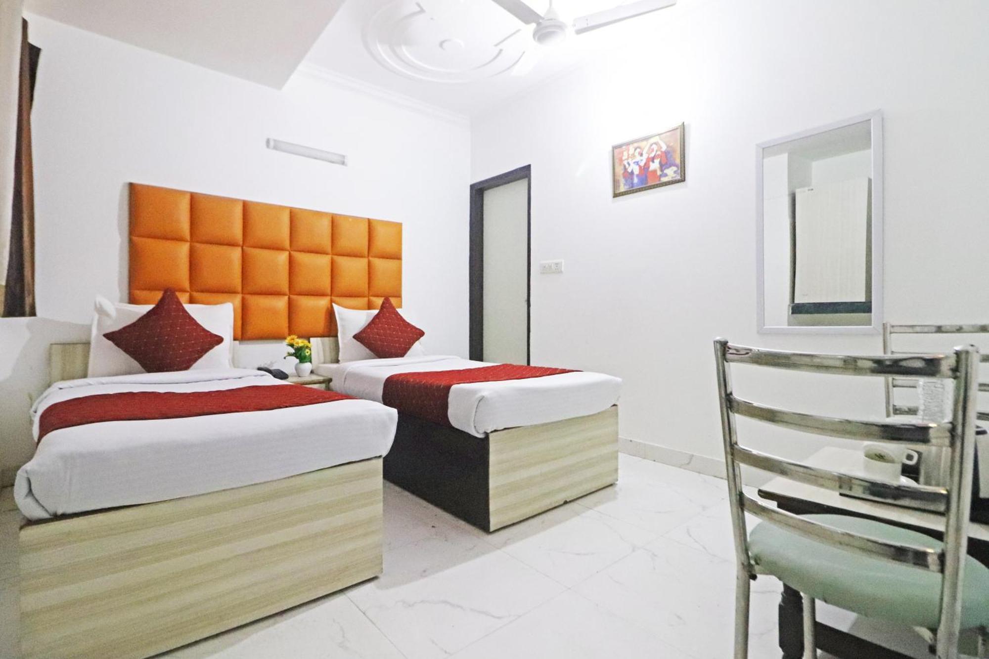 Hotel Clink New Delhi Airport Kültér fotó