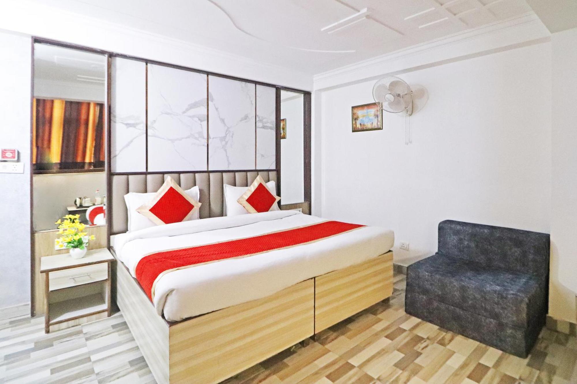 Hotel Clink New Delhi Airport Kültér fotó